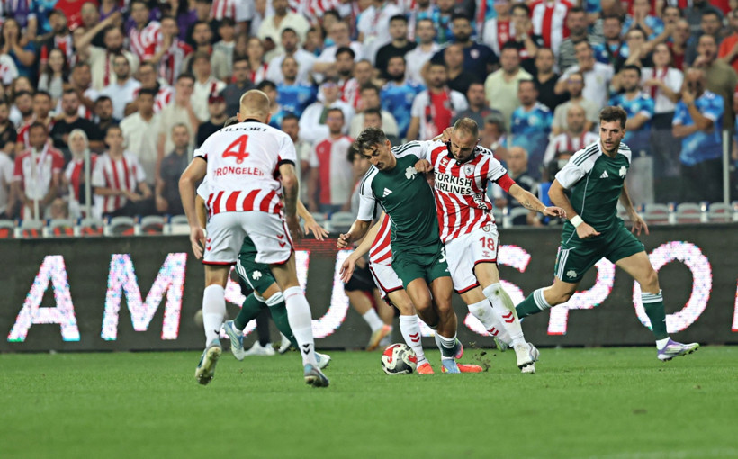 Samsunspor evinde yıkıldı: Konferans Ligi’ne düştüler - Resim : 2
