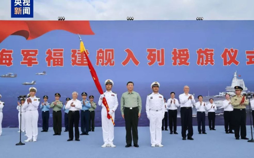 Çin'den gövde gösterisi: Son teknoloji savaş gemisi donanmaya katıldı - Resim : 2