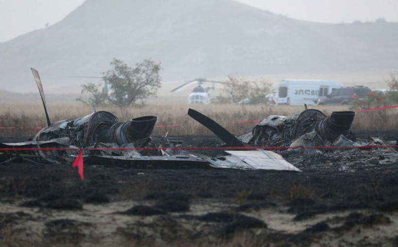 8 bin metre yükseklikte üçe bölündü: Olay yeri böyle görüntülendi - Resim: 11