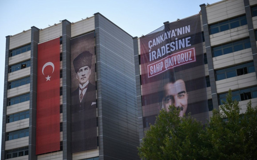 Çankaya Belediyesi önünde gözaltılara tepki - Resim: 17
