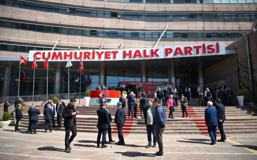 Kritik toplantı başladı, g&ouml;zler CHP'de - Resim : 1