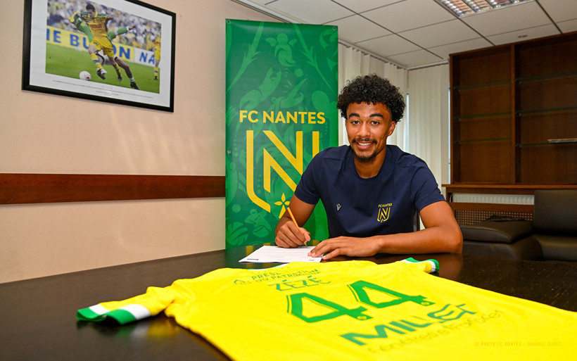 Fenerbahçe'ye 19'luk stoper: 20 milyon euro istediler - Resim : 2