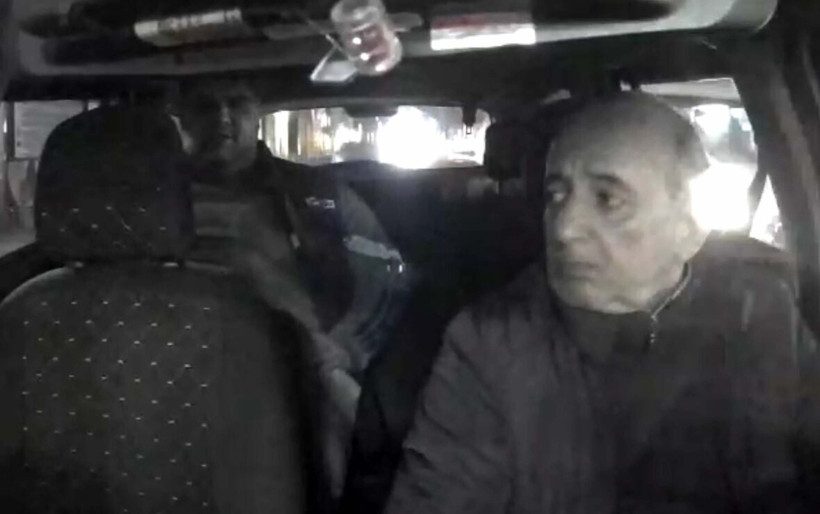 Taksiciyi &ouml;ld&uuml;r&uuml;p aracında uyuşturucu kullandı - Resim : 1