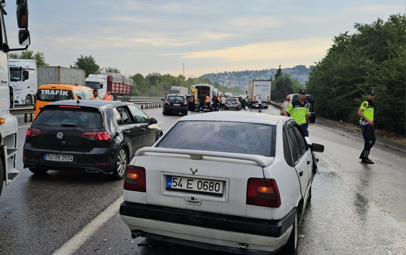 TEM'de feci kaza: 10 araç birbirine girdi - Resim: 9