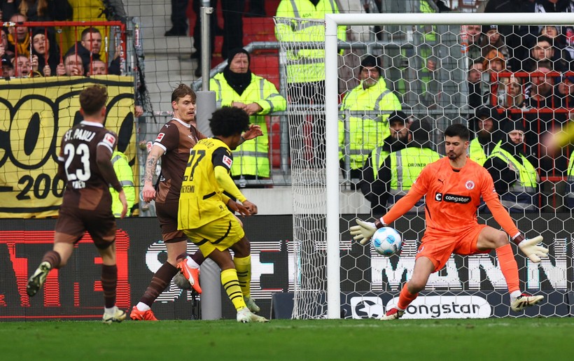 Dortmund, 3 puanı ikinci yarıda buldu: Bu sezon bir ilki yaşadı - Resim : 1