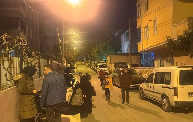 Marmara Denizi'nde deprem: İstanbul ve birçok ilde hissedildi - Resim : 7