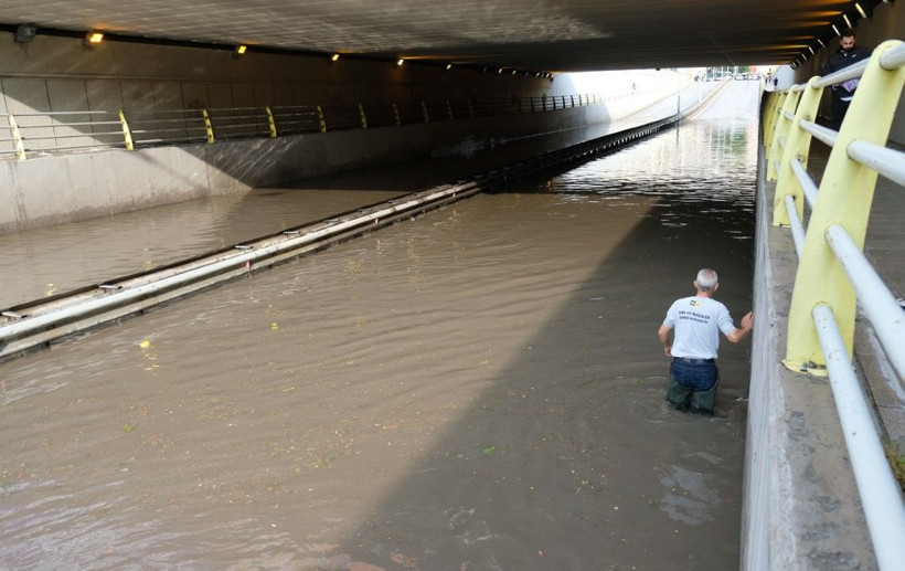 Konya'da cadde, sokak ve alt geçitler suyla doldu - Resim: 5