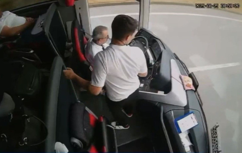 Yolcu otobüsünün çarptığı 2 kişinin öldüğü kazayla ilgili yeni detaylar - Resim: 4