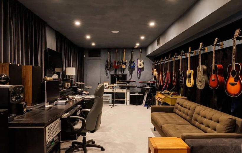 Brad Pitt hırsızlık travmasını atlatamadı, rock yıldızından yüksek güvenlikli malikane satın aldı - Resim: 11