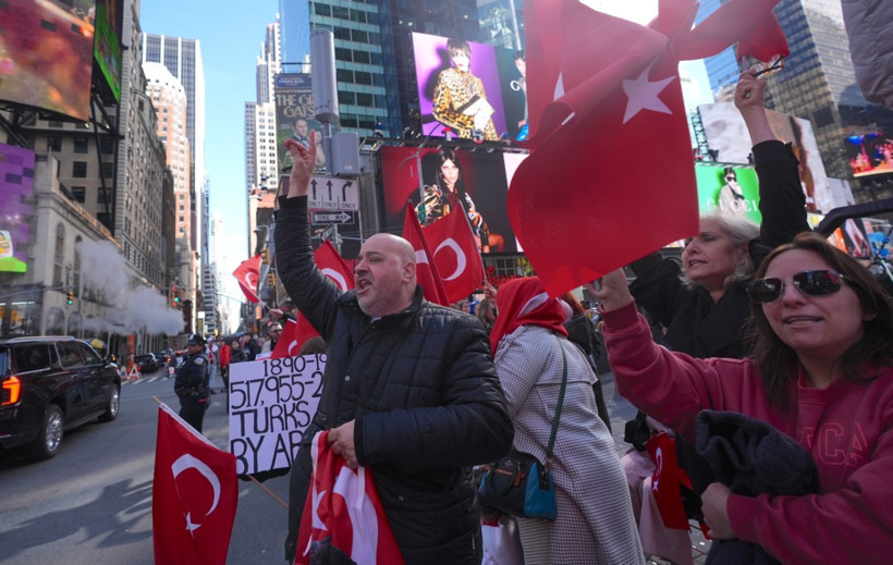 Mamdani'nin sözleri ayağa kaldırdı: Türkler Times Meydanı'na akın etti - Resim: 13