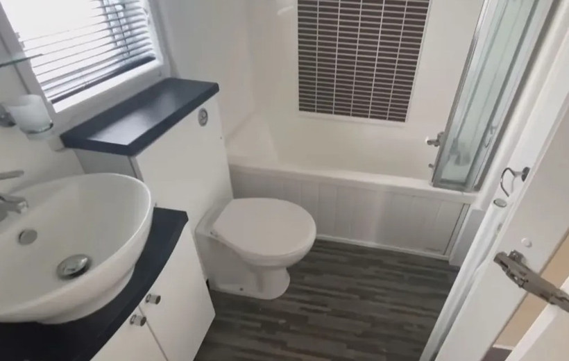 Prens Andrew malikaneden karavana taşındı: İbretlik oldu - Resim : 3