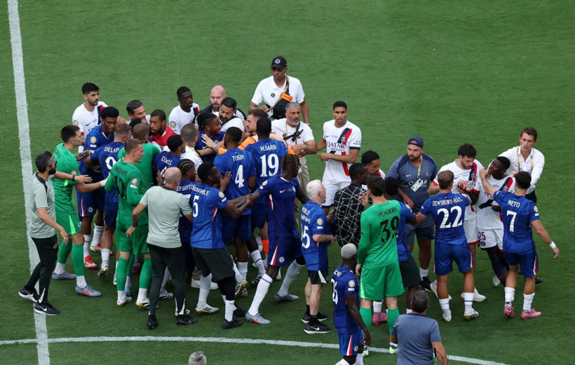 PSG-Chelsea finaline damga vuran kavga: Luis Enrique, Joao Pedro'yu yere indirdi - Resim: 8