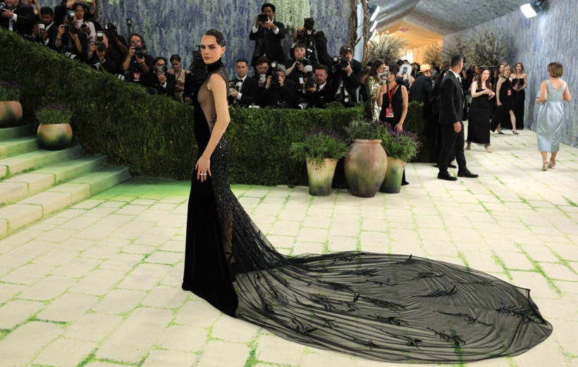 Met Gala 2026'da şıklık yarışı: Tarzlarını görenler inanamadı - Resim: 23
