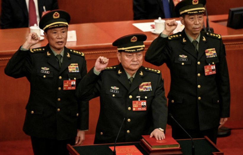 Çin ordusunda şok: İki numarayı görevden aldılar - Resim : 1