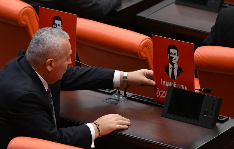MHP lideri Bahçeli, TBMM Başkanı seçimlerinde oy kullandı - Resim: 34