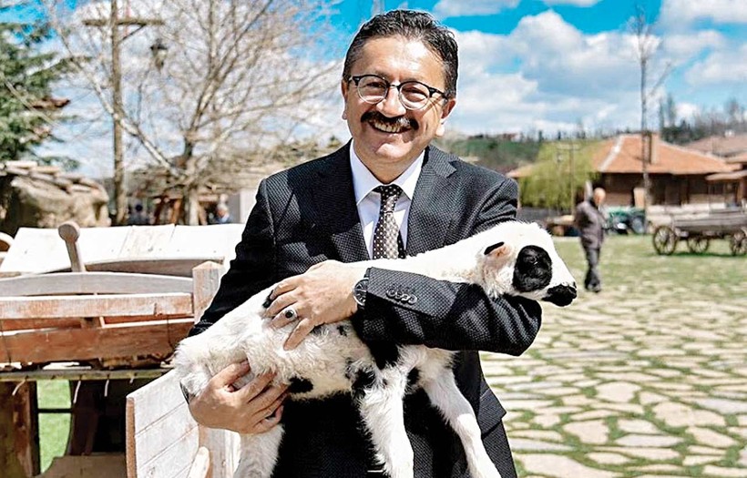 Orman arazisine çiftlik kondurmuş - Resim : 1