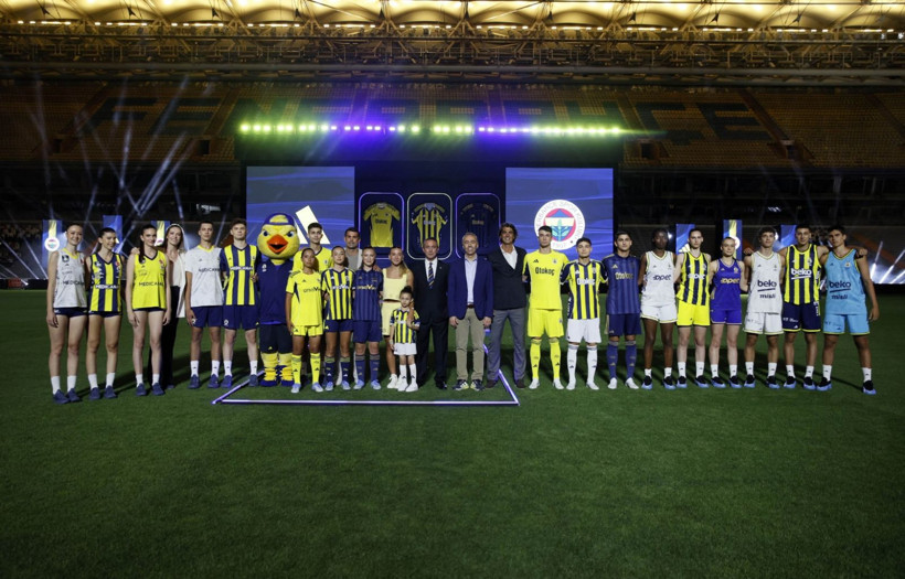 Kadıköy'de büyülü gece: Fenerbahçe'den unutulmaz lansman - Resim: 1