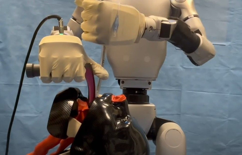 İşte insansı robot doktorlar: Teşhis koyuyor, tedavi ediyor - Resim: 5