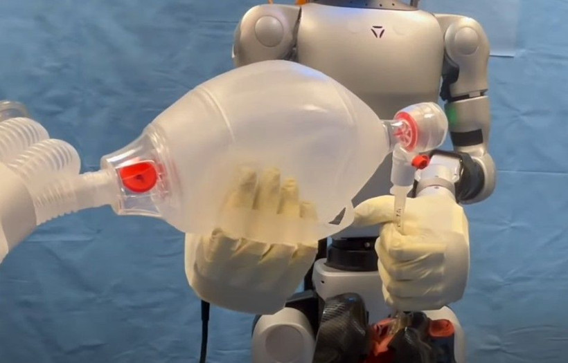 İşte insansı robot doktorlar: Teşhis koyuyor, tedavi ediyor - Resim: 4