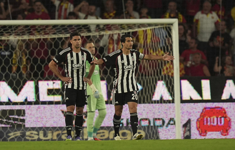 Galatasaray-Beşiktaş derbisinde 20 futbolcu ilk kez sahnede! - Resim : 1