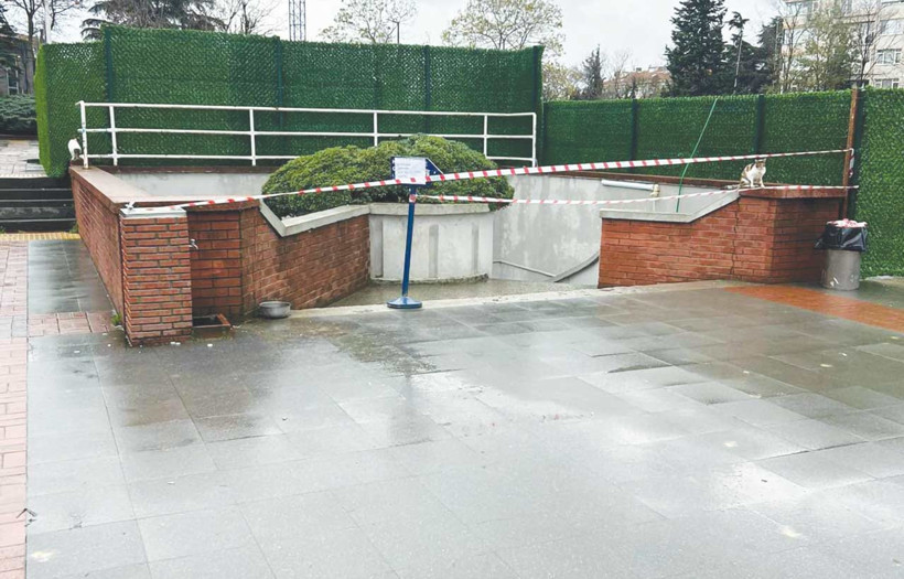 Para yalının çatısına gitti öğrenci yurdunu su bastı - Resim : 3