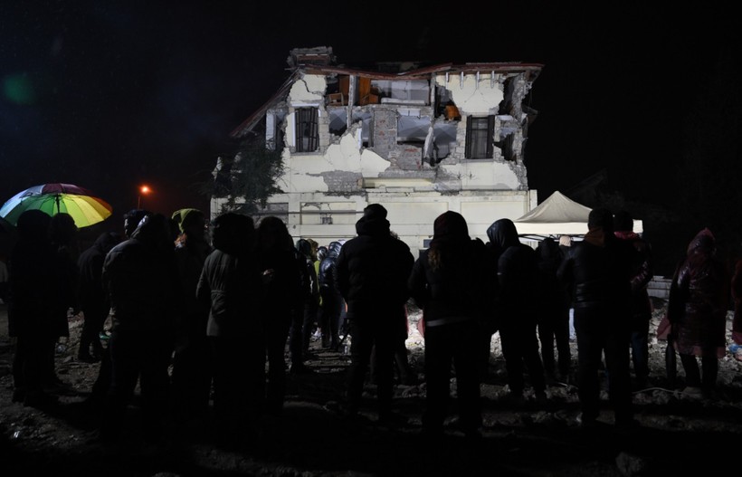 Hatay'da 6 Şubat anmasında depremzedelere gözaltı - Resim : 2