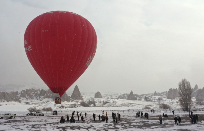 Peri bacalarına kar dokunuşu! Kapadokya’nın kış güzelliği göz kamaştırdı - Resim: 11