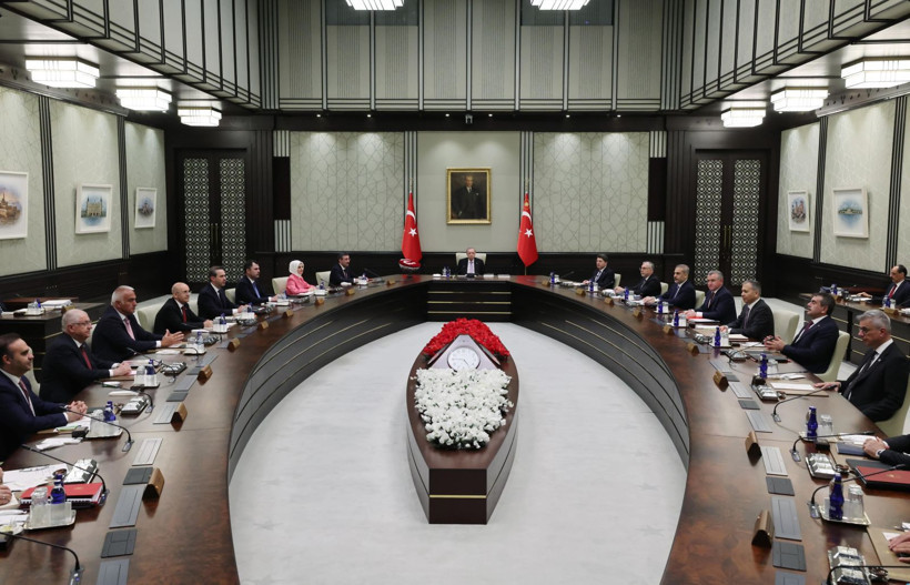 Bahçeli, kabine toplantısına 102 gül gönderdi - Resim: 6