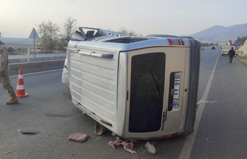 Gaziantep’te sabah saatlerinde feci kaza: 4 kişi yaralandı - Resim : 2