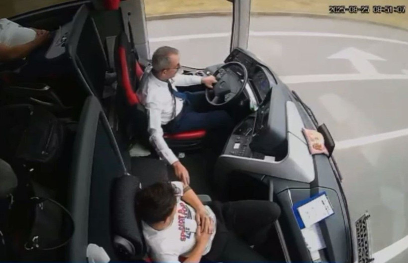 Yolcu otobüsünün çarptığı 2 kişinin öldüğü kazayla ilgili yeni detaylar - Resim: 5