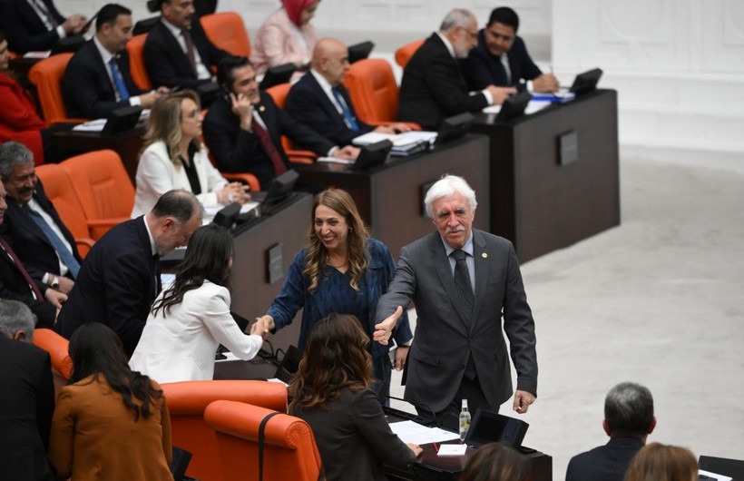MHP lideri Bahçeli, TBMM Başkanı seçimlerinde oy kullandı - Resim: 47