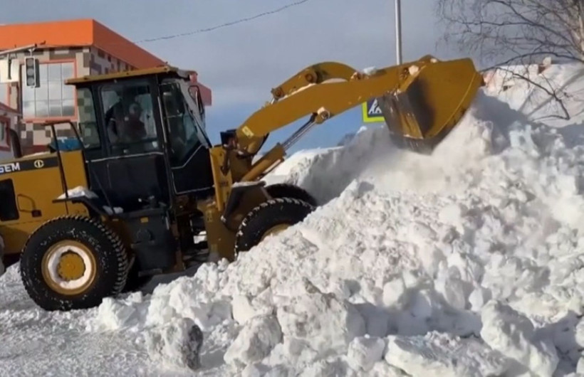 Böyle kar yağışı görülmedi: Apartmanlar bile kara gömüldü - Resim: 7