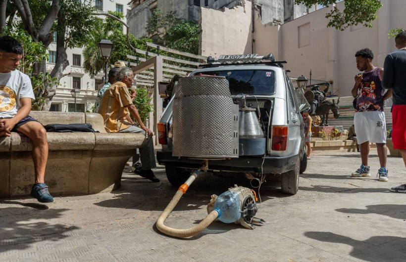 Yakıt bulamayan adam aracını böyle çalıştırdı - Resim: 6