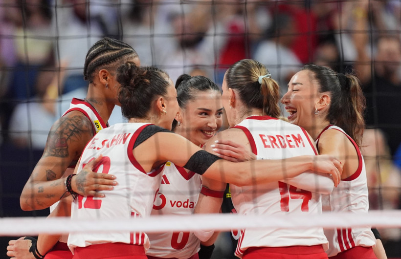 Filenin Sultanları finalde! Sırbistan'ı darmadağın ettik: 3-0 - Resim : 3