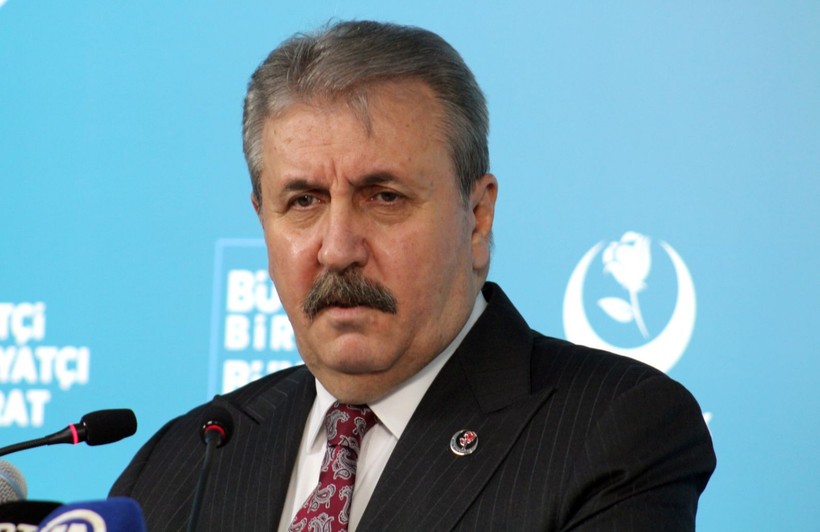 Siyasilerden Özel'e saldırı tepkileri: Tesadüf diyenin aklına şaşarım - Resim: 11