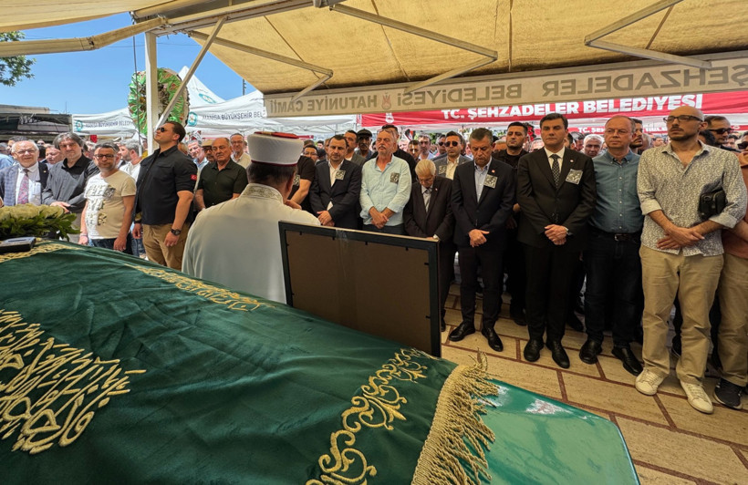 CHP'li ismin acı günü... Özgür Özel yalnız bırakmadı - Resim : 1