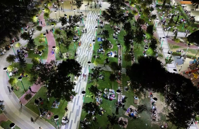 Balıkesir sallandı, İstanbullu parklara koştu - Resim: 5