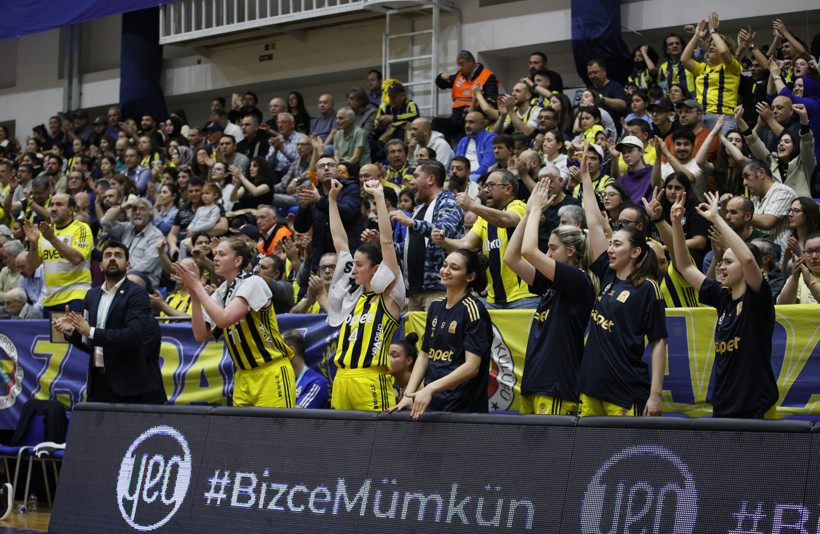 Fenerbahçe Opet, ÇBK Mersin'i yenerek seride öne geçti - Resim : 1