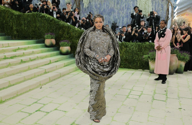 Met Gala 2026'da şıklık yarışı: Tarzlarını görenler inanamadı - Resim: 1