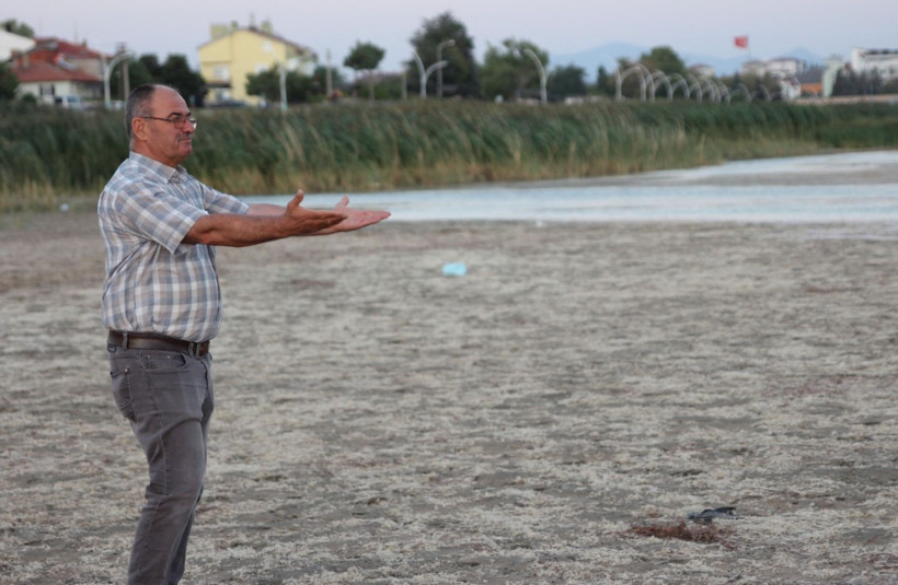 Türkiye'nin en büyük tatlı su gölünde kuraklık alarmı: Suyun çekilmesiyle adalar oluştu - Resim: 10