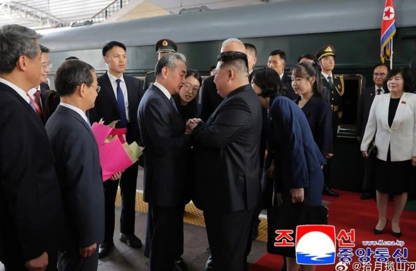 Tarihi törene kadın ayarı: Kim Jong Un'un melekleri - Resim: 2