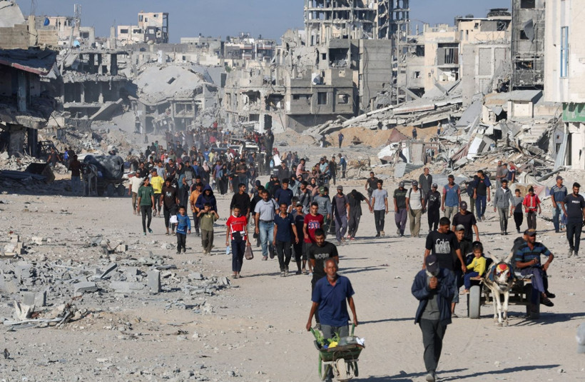 Evlerine dönen Gazzeliler, enkazda eski hayatlarını arıyor - Resim: 3