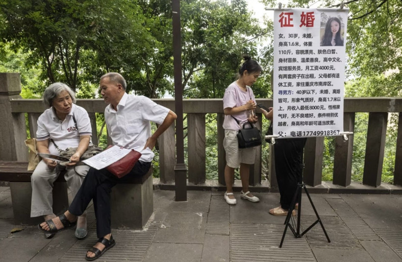 Bu parkta her hafta sonu çöpçatan pazarı düzenleniyor - Resim : 4