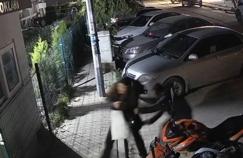 Eski sevgili iddiası... Genç kadın sokak ortasında öldürüldü - Resim : 3