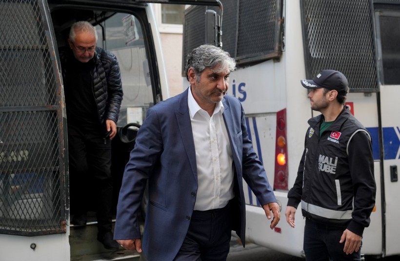 İBB operasyonunda 5'i belediye başkanı 22 kişi tutuklandı - Resim : 5