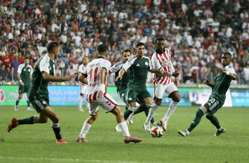 Samsunspor evinde yıkıldı: Konferans Ligi’ne düştüler - Resim : 1