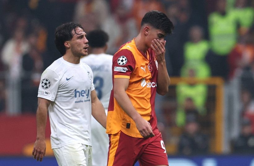 Arda Ünyay kırmızı kart gördü, Okan Buruk alkışladı - Resim : 1