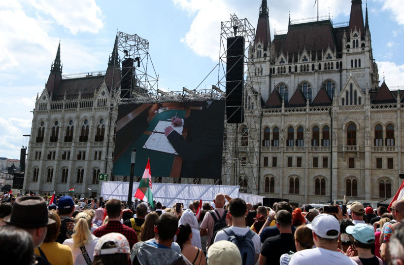 16 yıllık Orban dönemi resmen sona erdi - Resim: 6