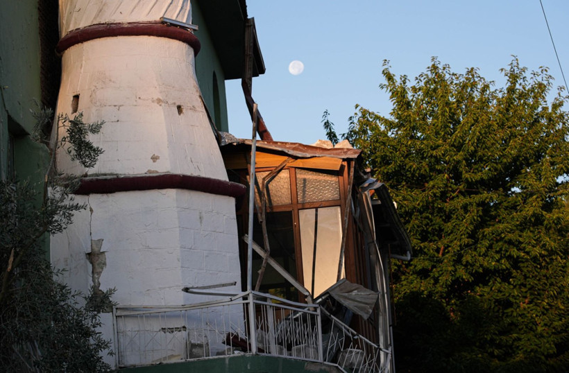 Balıkesir Sındırgı depreminden can yakan kareler - Resim: 35