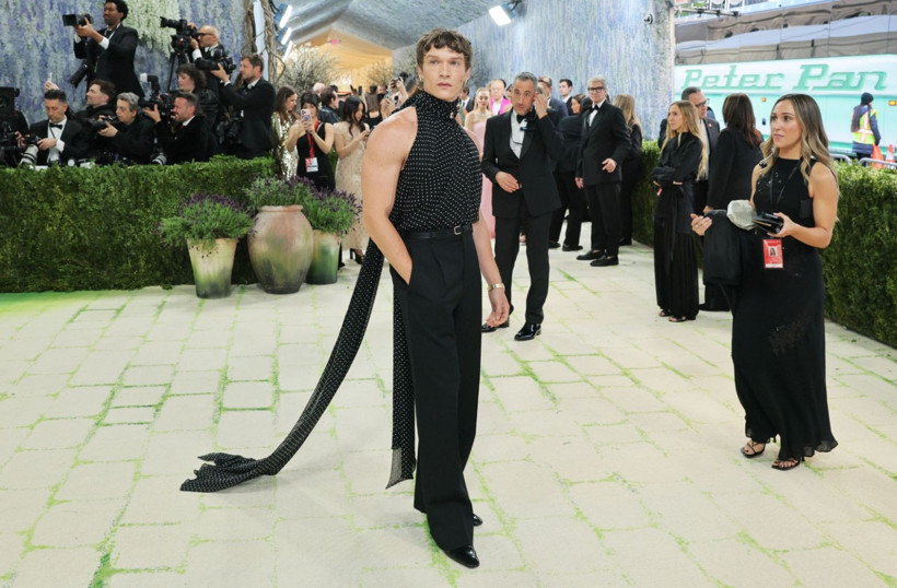 Met Gala 2026'da şıklık yarışı: Tarzlarını görenler inanamadı - Resim: 41